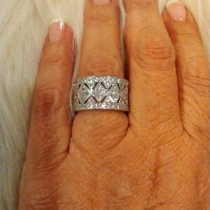 Geometric design wide band silver ring. Sz 8